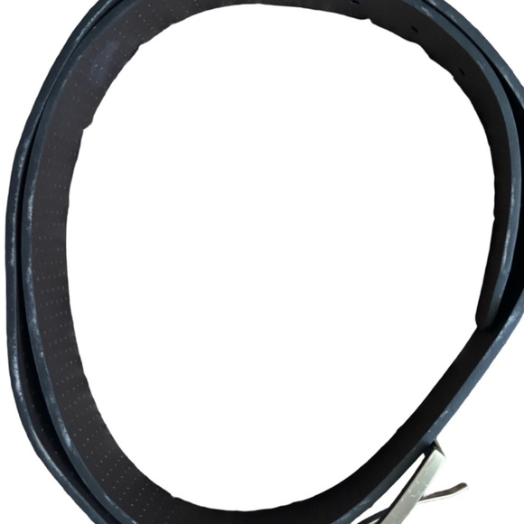 Nike Reversible Golf Belt - Perforated Black and Brown - Size Large - Picture 3 of 3